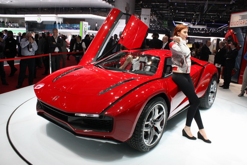 Italdesign представила купе и родстер Parcour Concept