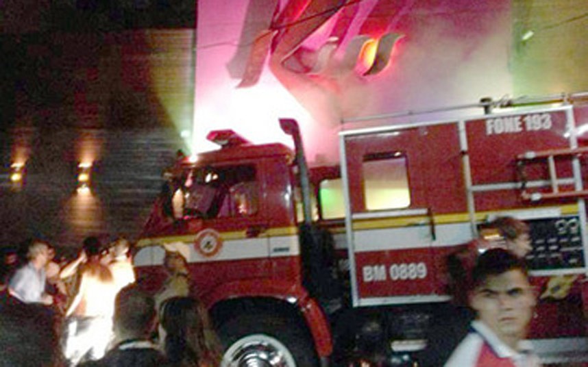 В результате пожара в бразильском клубе погибли 245 человек